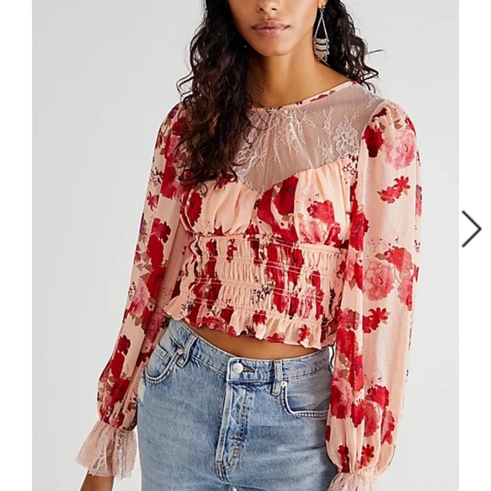 NWT Free People Daphne Valentine floral blouse with ruching in pink/red Sml A19
